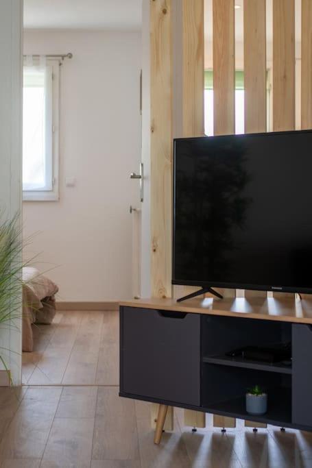 Fully Equipped Apartment With Parking 6 Beds Марсилия Екстериор снимка